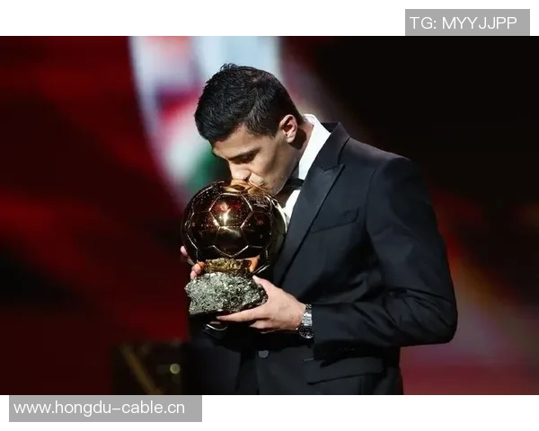 曼城官推庆祝罗德里获金球奖一周年回顾精彩瞬间